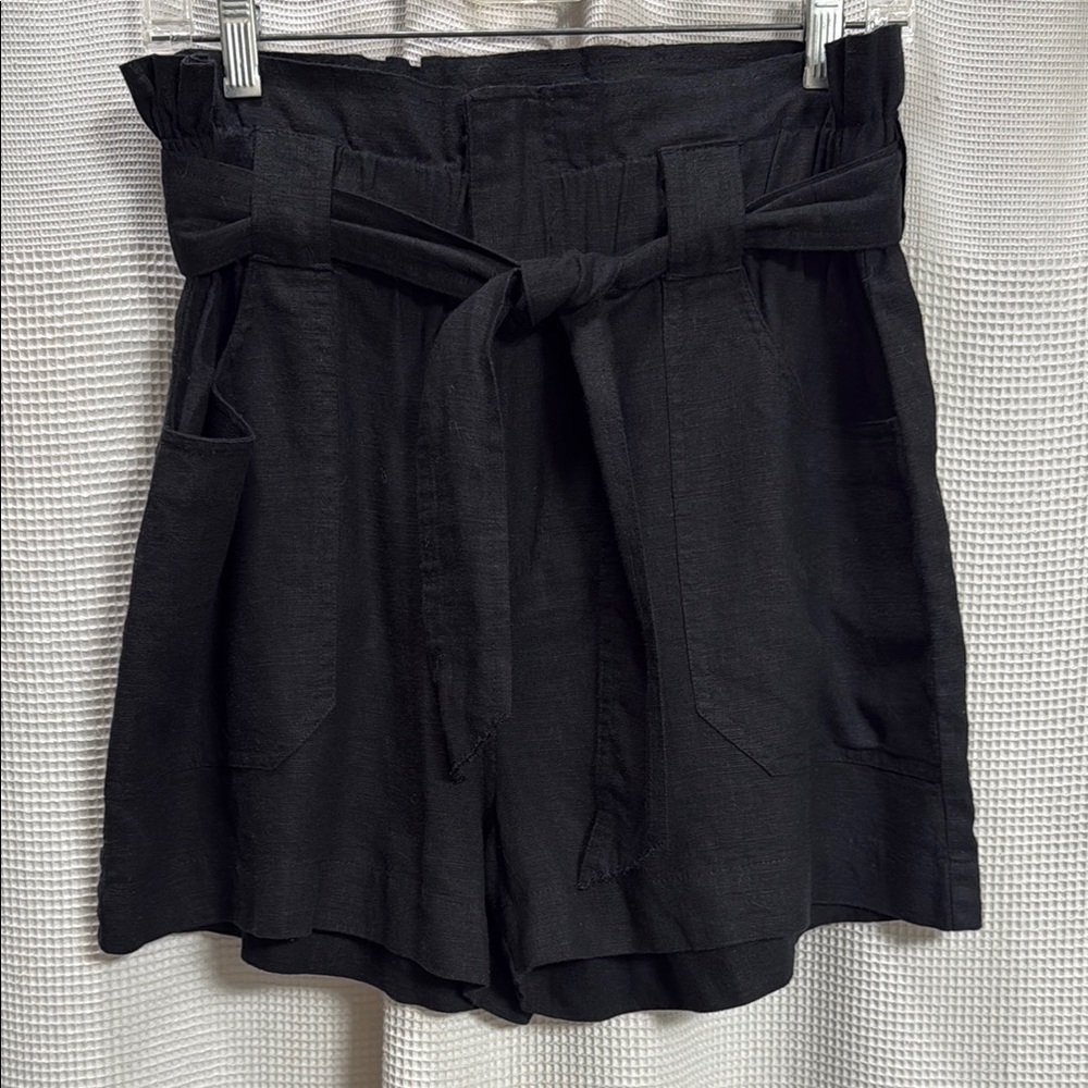 Linen‎ blend shorts women’s Black Sz S Paperbag w tie 3” inseam high waisted EUC